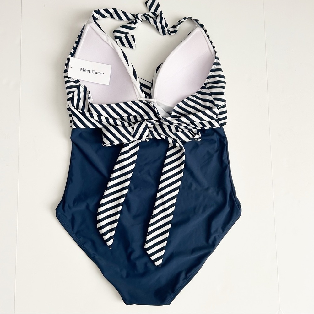 New Meet.Curve Halter One Piece Swimsuit - Picture 5 of 6